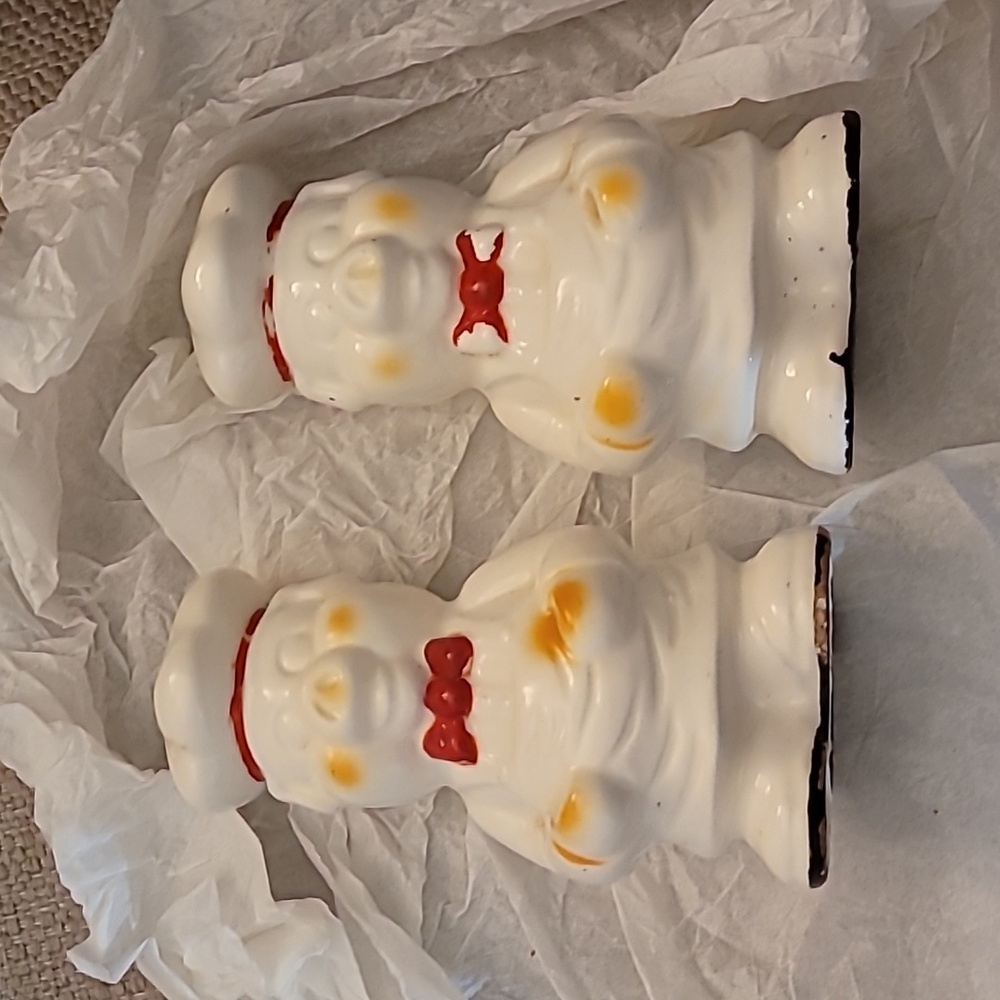 Vintage pig salt & pepper shakers. Rare.